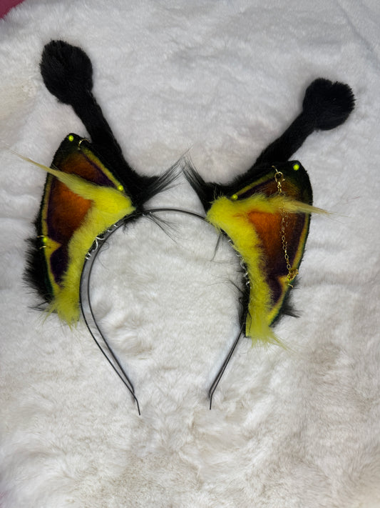 Yellow Glorp Alien Cat With Antennae